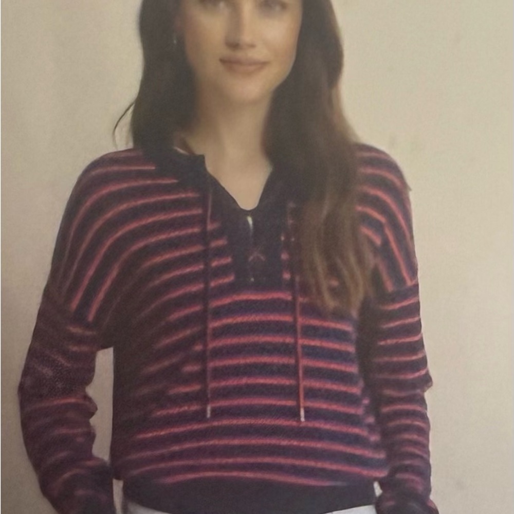 Southern Tide Rayelyn, NWT Red, black and Navy Striped Sweater size Small